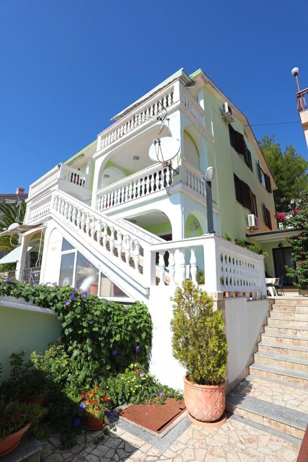 Greenhouse Family Apartments Рабац Екстериор снимка