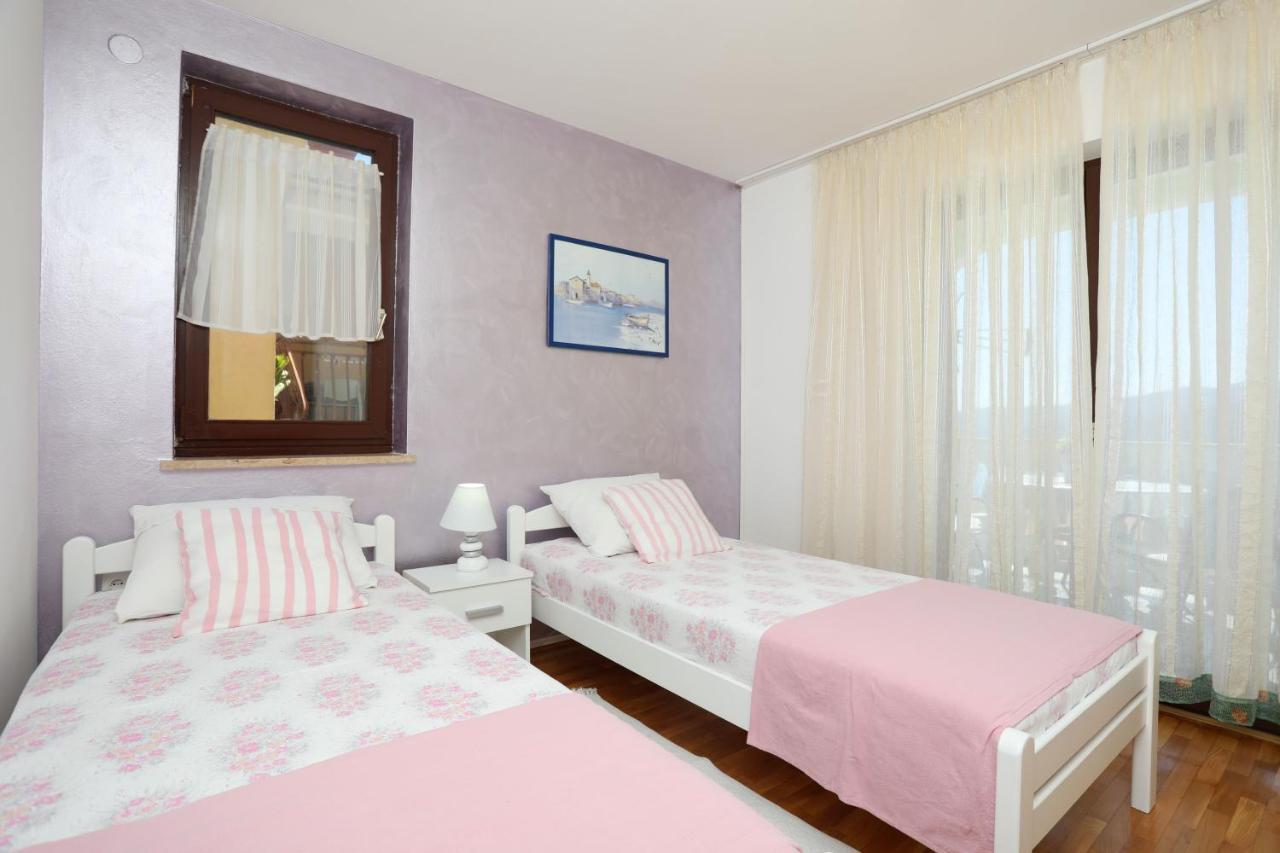 Greenhouse Family Apartments Рабац Екстериор снимка