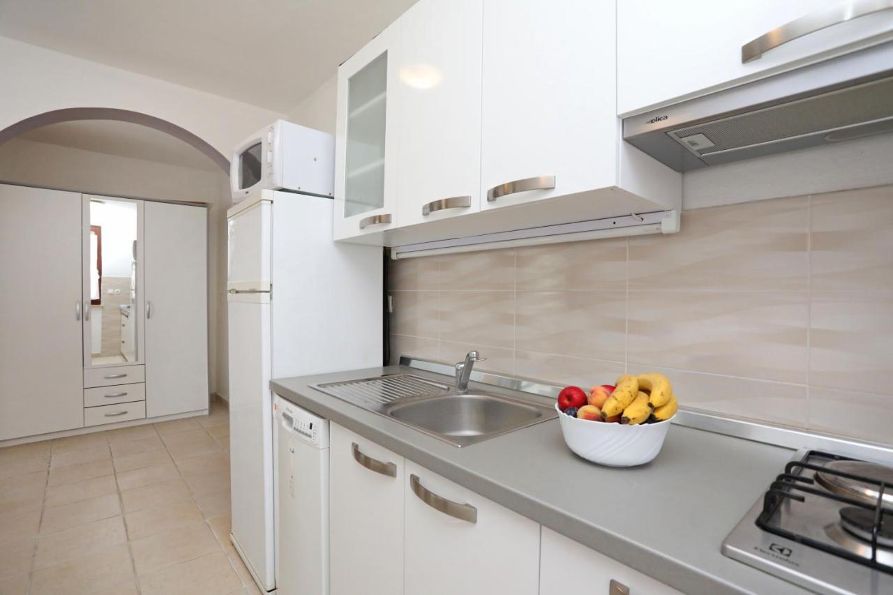 Greenhouse Family Apartments Рабац Екстериор снимка